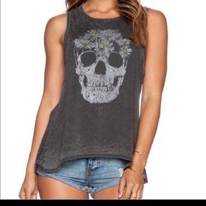Chaser Skull with Daisies Tank Large